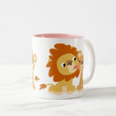 De kus: Cute Cartoon Lion Couple Mok (Voorkant rechts)