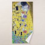 De Kus, Gustav Klimt Badhanddoek<br><div class="desc">Gustav Klimt (14 juli 1862 - 6 februari 1918) was een Oostenrijkse symboliek schilder en een van de meest prominente leden van de Wenen Secessiebeweging. Klimt wordt genoteerd voor zijn schilderijen, moorden, schetsen en andere voorwerpen. Naast zijn figuurwerk, dat onder meer bestaat uit aantijgingen en portretten, schilderde hij landschappen. Onder...</div>