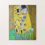 De Kus, Gustav Klimt Legpuzzel<br><div class="desc">Gustav Klimt (14 juli 1862 - 6 februari 1918) was een Oostenrijkse symboliek schilder en een van de meest prominente leden van de Wenen Secessiebeweging. Klimt wordt genoteerd voor zijn schilderijen, moorden, schetsen en andere voorwerpen. Naast zijn figuurwerk, dat onder meer bestaat uit aantijgingen en portretten, schilderde hij landschappen. Onder...</div>