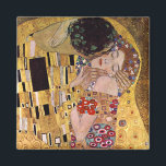 De Kus, Gustav Klimt Magneet<br><div class="desc">De kus (oorspronkelijke Der Kuss) werd geschilderd door Gustav Klimt en is waarschijnlijk zijn beroemdste werk. Hij begon in 1907 met zijn werkzaamheden en dat is het hoogtepunt van zijn zogenaamde "Golden Period". Het schildert een stel af, in verschillende tinten goud en symbolen, dat een kus deelt tegen een bronzen...</div>