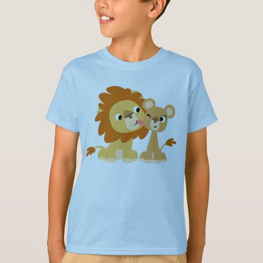 De Kus: Kute Cartoon Lion Couple Kinder T-shirt (Voorkant)