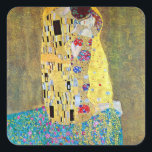 De kus van Gustav Klimt,  Art Nouveau Vierkante Sticker<br><div class="desc">De Kiss (Der Kuss) (1907/08) van Gustav Klimt is waarschijnlijk zijn beroemdste werk. Klimt begon er in 1907 aan te werken en het is het hoogtepunt van zijn zogenaamde "Golden Period". De Kus is een Victoriaans Era Symbolisme, een mooie kunstliefde en romance schilderij met een romantisch koppel in verschillende tinten...</div>