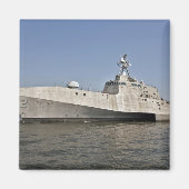 De kustgevechtsscheepsintegratie is in gang gezet magneet (Voorkant)