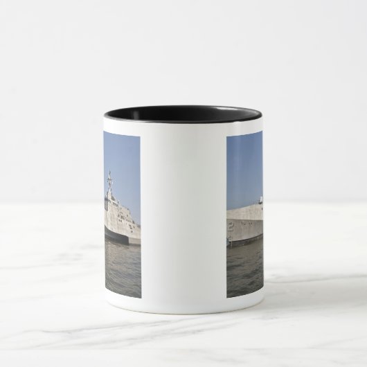 De kustgevechtsscheepsintegratie is in gang gezet mok (Midden)