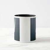 De kustgevechtsschip Independence 2 Mok (Midden)