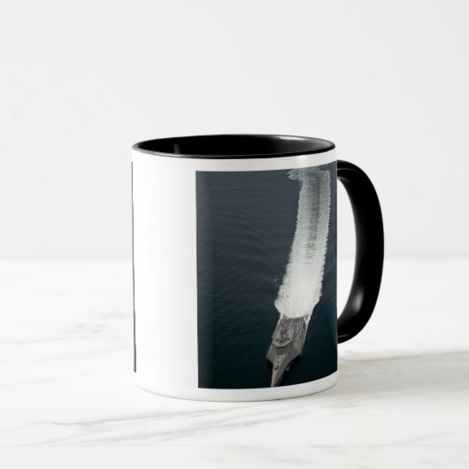 De kustgevechtsschip Independence 2 Mok (Voorkant rechts)