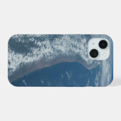 De kustlijn van Kenia en Somalië langs de Indische iPhone 15 Case (Achterkant horizontaal)