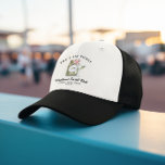 De laatste augurk | vrijgezellenweekend trucker pet<br><div class="desc">Voeg een vleugje eigenzinnige charme toe aan je vrijgezellenbash met The Last Pickle trucker-hoed! Perfect voor bruidsfeestavonturen, dit speelse ontwerp is voorzien van een waterverf potje augurken - compleet met een boog en cocktailgarnering - die de "laatste augurk" van de bruid symboliseert voor de grote dag. Het stijlvolle navy-and-white pet...</div>