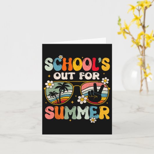 De laatste schooldag is uit voor Summer Teacher Bo Kaart (Gele Bloem)