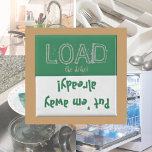 De lading maakt FUNNY leeg! Dishwasher Magnet<br><div class="desc">Een grappige boodschap om je vaatwasmachine aan te zetten om je te laten weten of de afwas vuil of schoon is. Milieuvriendelijk groen met leuke typografie. Een geweldig cadeau voor de vertrager in je leven!</div>