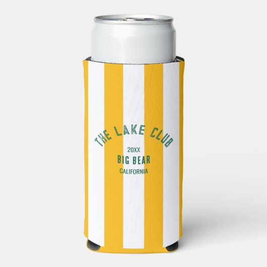 De Lake Club Green Crest Yellow Nautical Stripe Seltzer Blikjeskoeler (Seltzer Voorkant)