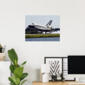 De landing van Space Shuttle Atlantis (STS-112) Poster (Thuiskantoor)