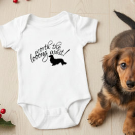 De lange wachttijd van Dachshund Newborn Gift Baby Romper