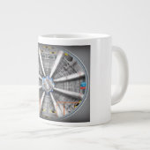 De Large Hadron Collider Grote Koffiekop (Voorkant rechts)