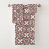 De Lavendel Schat | Vintage Bloem Medaillon Bad Handdoek (Insitu)