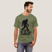 De Leave No Trace Kampioen Grappige Bigfoot T-shirt (Voorkant volledig)