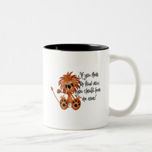 De Leeuw van het baby hoort me de T-shirts en de Tweekleurige Koffiemok