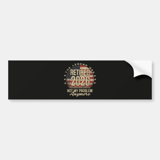 De legende is met pensioen 2026 Grappig Bumpersticker (Voorkant)