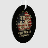 De legende is met pensioen 2026 Grappig  Ornament (voorkant)