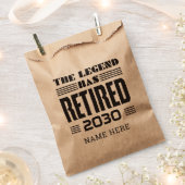 De leggende partij heeft de opa-aftredingspartij i bedankzakje (Geknipt)