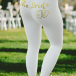 De Leggings van de Bride Gold Hearts Monogram Wedd<br><div class="desc">Voeg de initialen van de Happy Couple toe aan het faux gouden folie-effect verstrengeld harten met de omgekeerde - leuke leggings om te draag op je Bachelorette Party of zelfs onder je trouwjurk als het een koude dag is. *note - geen echte gouden folie - het is een gedrukt visueel...</div>
