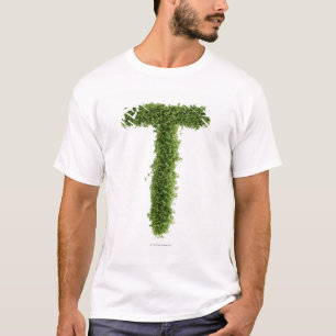 de letter "T" in het midden op witte achtergrond, T-shirt