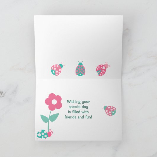 De leuke Verjaardag van het Meisje van het Kaart (Binnen)