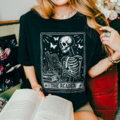 De lezer Skeleton lezen Booklover Halloween T-shirt