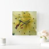 De lichtgeele Natuur van het Centrum van de Bloem Vierkante Klok (Huis)