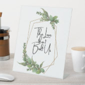 De liefde die ons heeft opgebouwd reclamebord met voetstuk (Insitu)