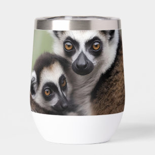 **"De liefde van een moeder: mama en Baby Lemur Kn