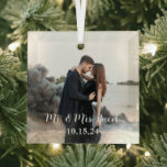 De liefde van mijn leven glas ornament<br><div class="desc">Een moderne manier om de paren een foto te laten maken met hun namen en de datum van hun speciale dag op een kerstboom,  omvat personalisering.</div>