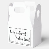 De liefdesdoos behandelen is een mooie, eenvoudige bedankdoosjes (Geopend)