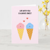 De liefhebbende Whimsical Ice Cream Couple Valenti Kaart (Gele Bloem)
