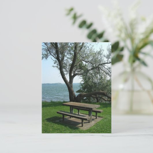 De Lijst van de picknick langs de Oever Briefkaart (Staand voorkant)