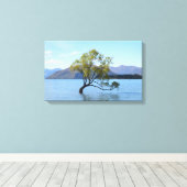 De Lonely Tree Waterverf Canvasprint Canvas Afdruk (Insitu (Houten vloer))