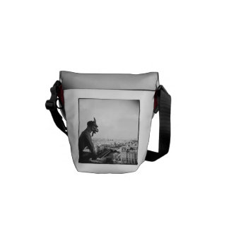 De "Lookout" — gargoyles notre dame de paris Messenger Bag