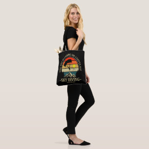 De lucht roept me Ik moet gaan skydiven Tote Bag