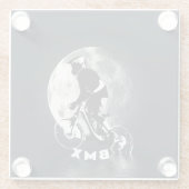 De maan achtervolgen - Mountain Biker Glazen Onderzetter (Achterkant)