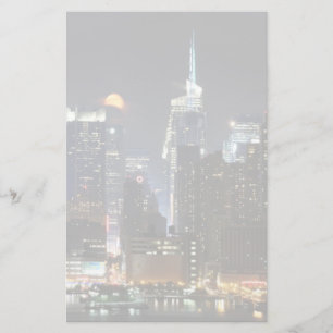 De maan gaat over Midtown New York. Briefpapier