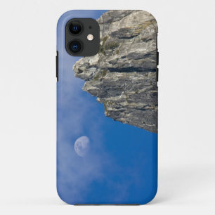 De maan komt op en schijnt door de wolken Case-Mate iPhone case