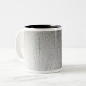 De maan van Saturnus Enceladus 3 Tweekleurige Koffiemok (Voorkant links)