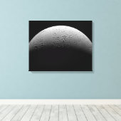 De maan van Saturnus Enceladus Canvas Afdruk (Insitu (Houten vloer))