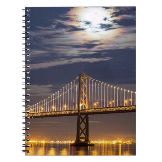 De maan vanavond over de Brug van de baai Notitieboek (Voorkant)