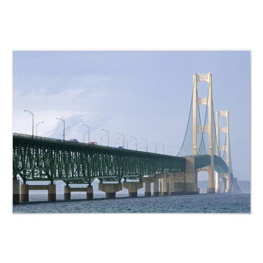 De Mackinac-brug overspant de Straits of Foto Afdruk (Voorkant)