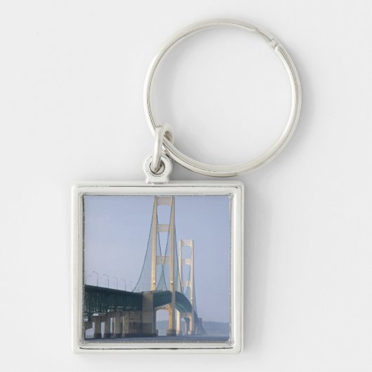 De Mackinac-brug overspant de Straits of Sleutelhanger (Voorkant)
