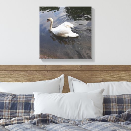DE MAJESTUEUZE ZWAAN CANVAS PRINT (Insitu (Slaapkamer))