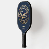 De Man De Mythe De Legende Papa Aangepaste Tekst Pickleball Paddle (Links)