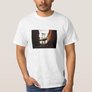 De Manhattan Bridge, een Uitzicht T-shirt