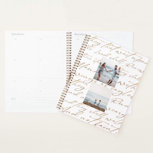 De manuscripten wachten op de Lord Drie Foto Planner (Display)